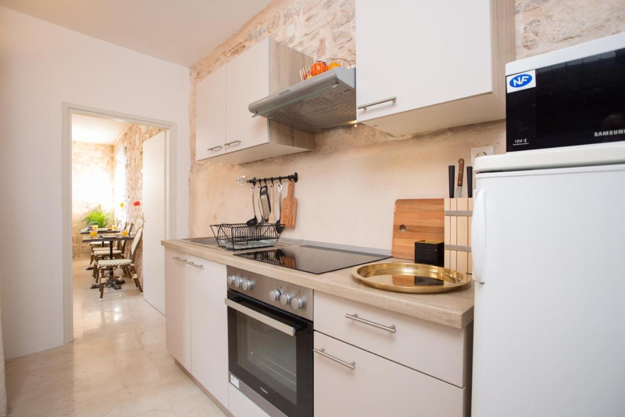 Lola Apartments - Zf Hvar Hvar Town Bagian luar foto