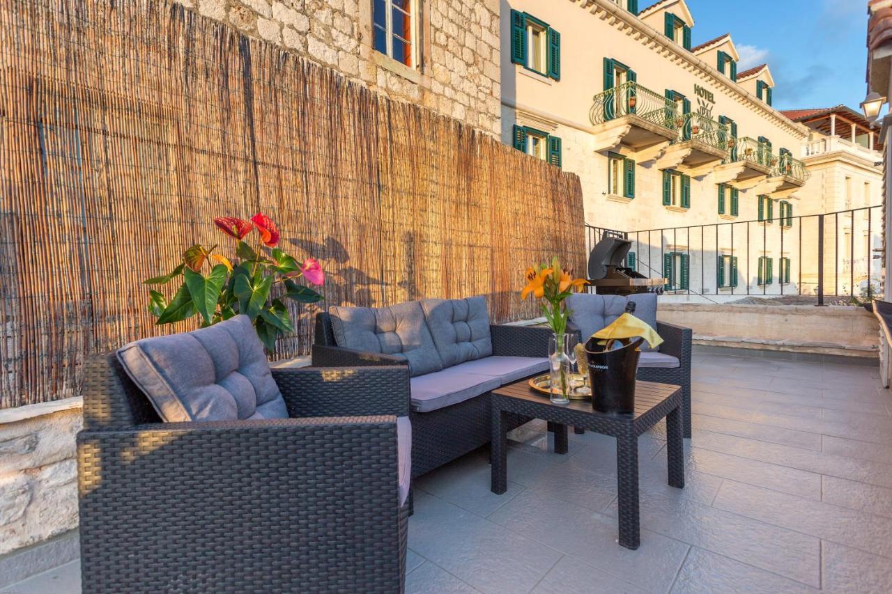 Lola Apartments - Zf Hvar Hvar Town Bagian luar foto
