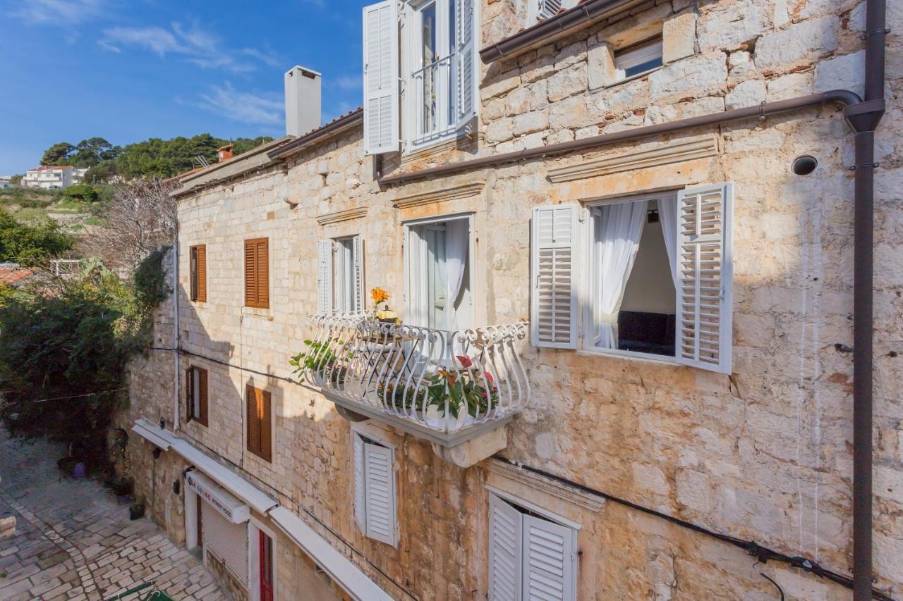 Lola Apartments - Zf Hvar Hvar Town Bagian luar foto